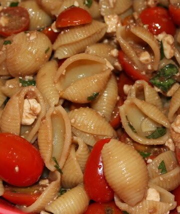 pasta with tomatoes and feta cheese