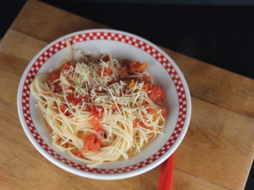 Spaghetti with Simple Tomato Sauce {Cooking Through My Collection