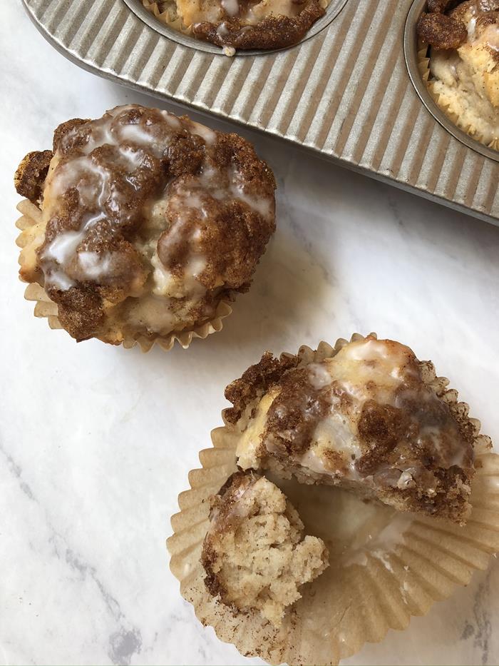 https://www.lynnskitchenadventures.com/wp-content/uploads/2020/09/Cinnamon-Roll-Muffin-Recipe.jpeg